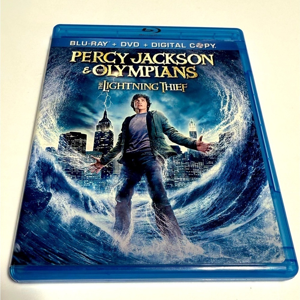 Percy Jackson & the Olympians: The Lightning Thief. Blu-ray, & Digital Combo.